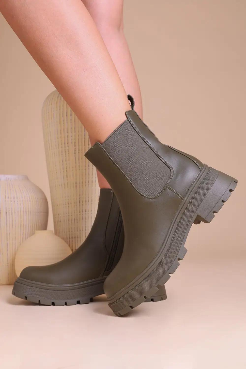 Lionara Chelsea Boots