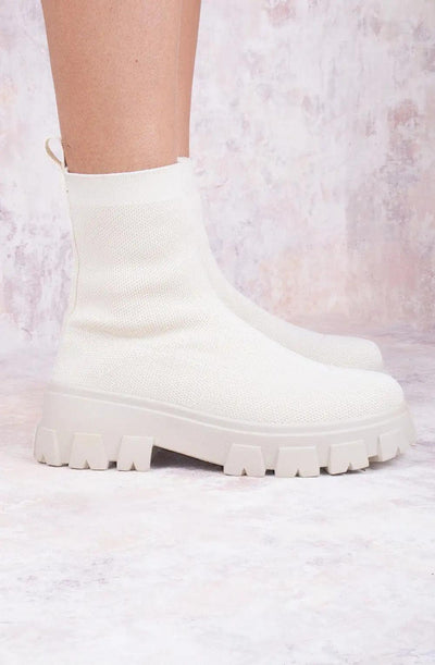 Amaris Chelsea Boots